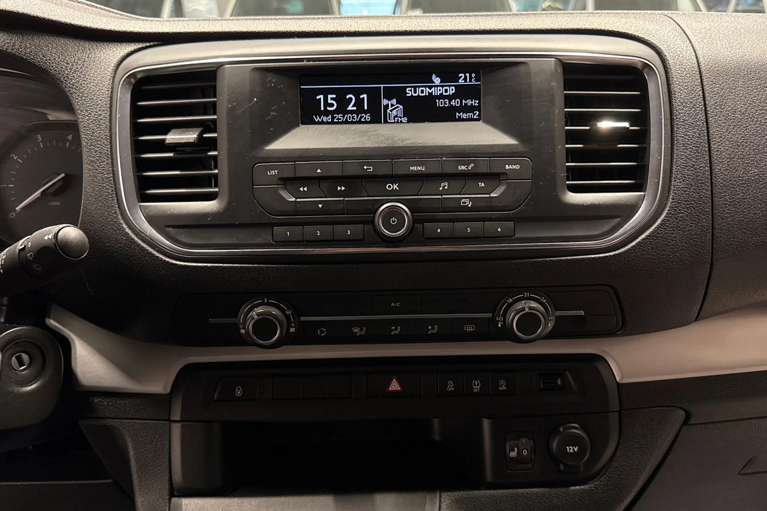 Ruskea (beige) Toyota Proace Verso 2018 kuva 17.