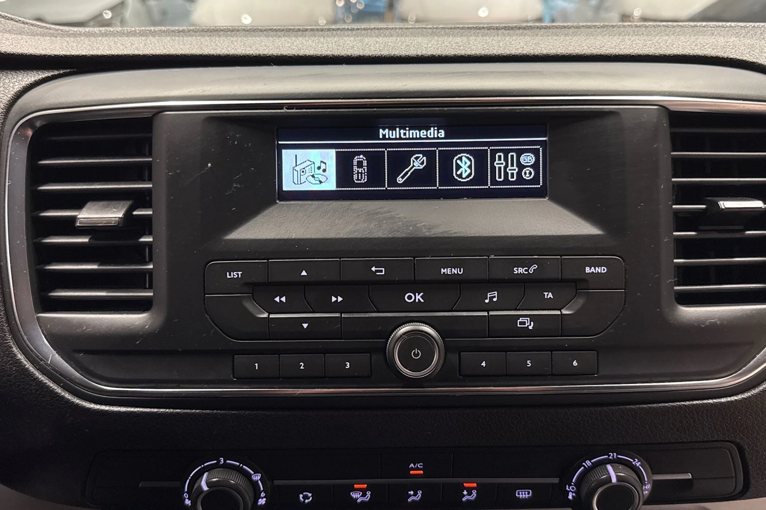 Ruskea (beige) Toyota Proace Verso 2018 kuva 21.