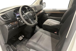 valkoinen Toyota Proace Verso 2018 kuva 8.