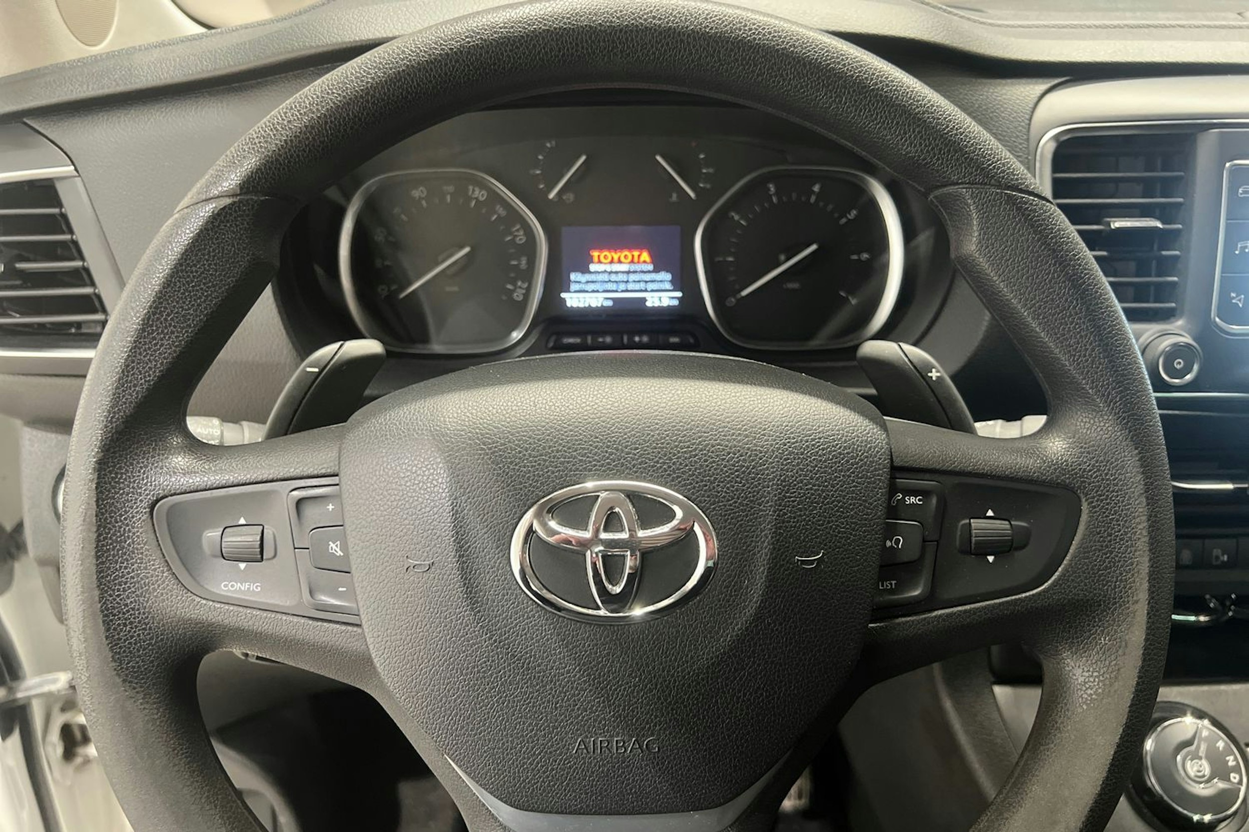 valkoinen Toyota Proace Verso 2018 kuva 13.