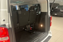 valkoinen Toyota Proace Verso 2018 kuva 25.