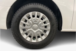Valkoinen Toyota Proace Verso 2018 kuva 11.