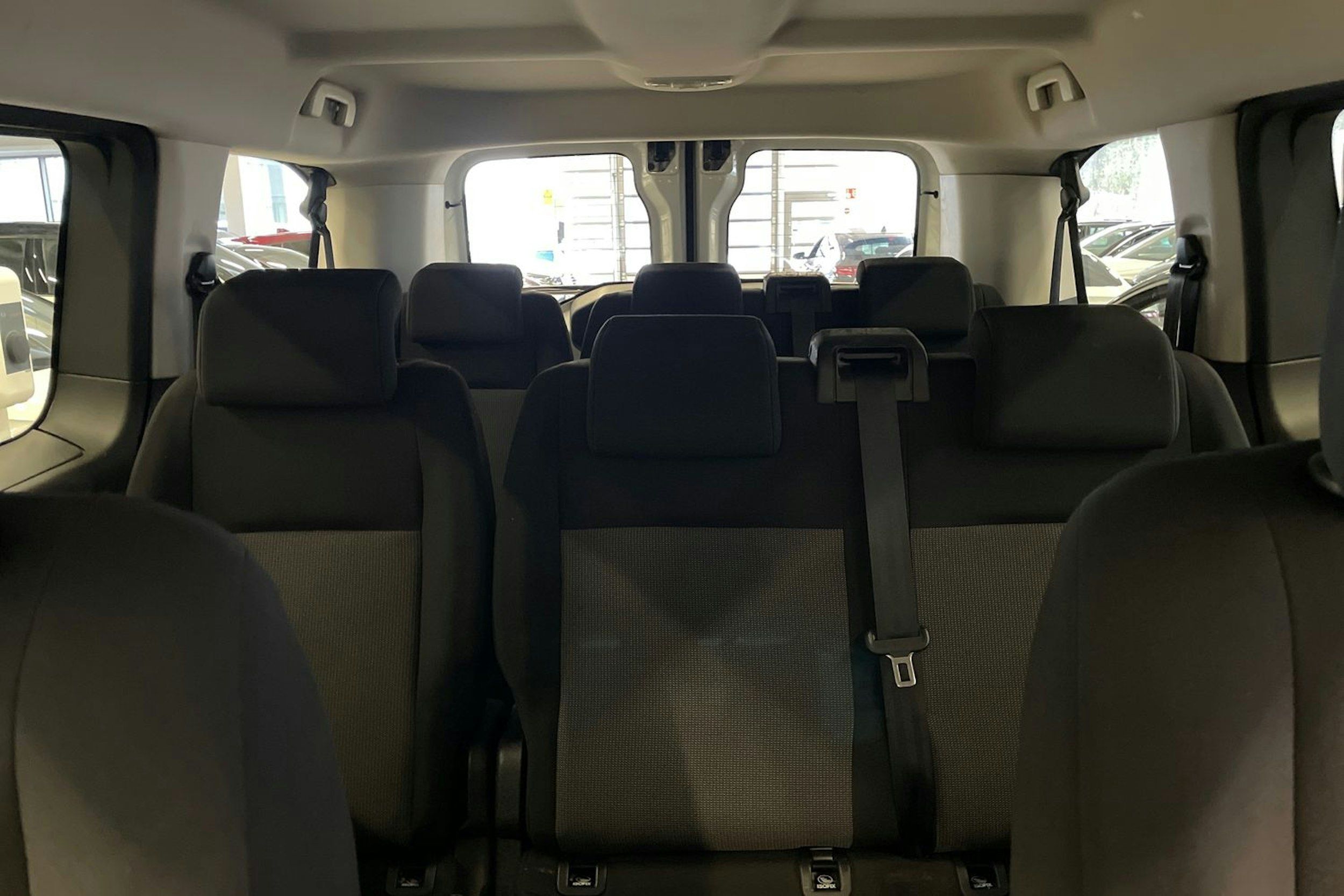 Valkoinen Toyota Proace Verso 2018 kuva 16.