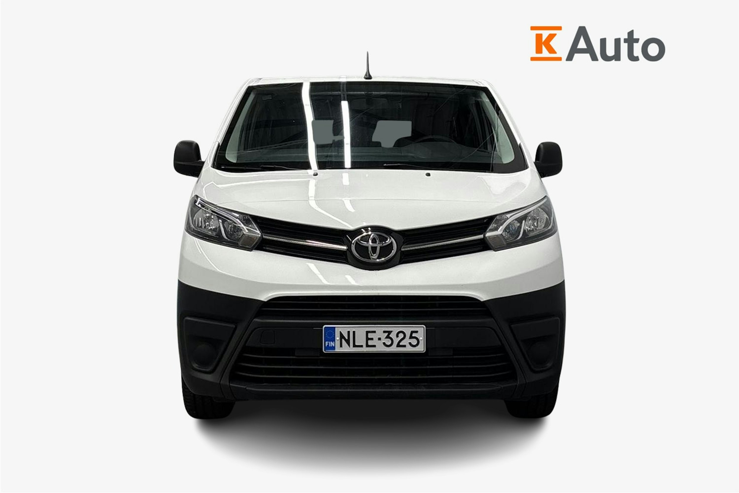 valkoinen Toyota Proace Verso 2018 kuva 4.