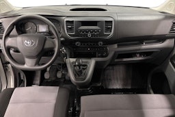 valkoinen Toyota Proace Verso 2018 kuva 7.