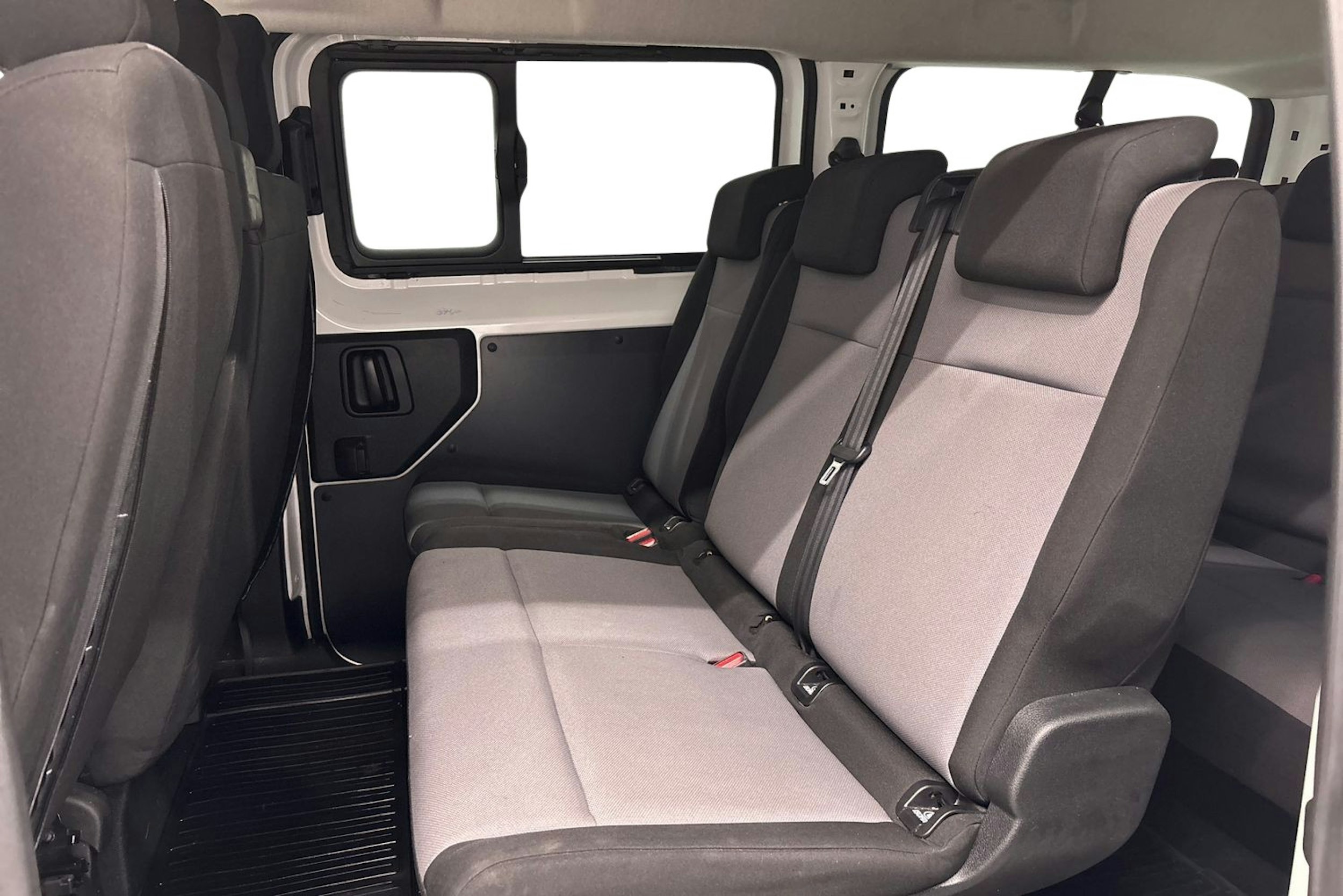 valkoinen Toyota Proace Verso 2018 kuva 8.