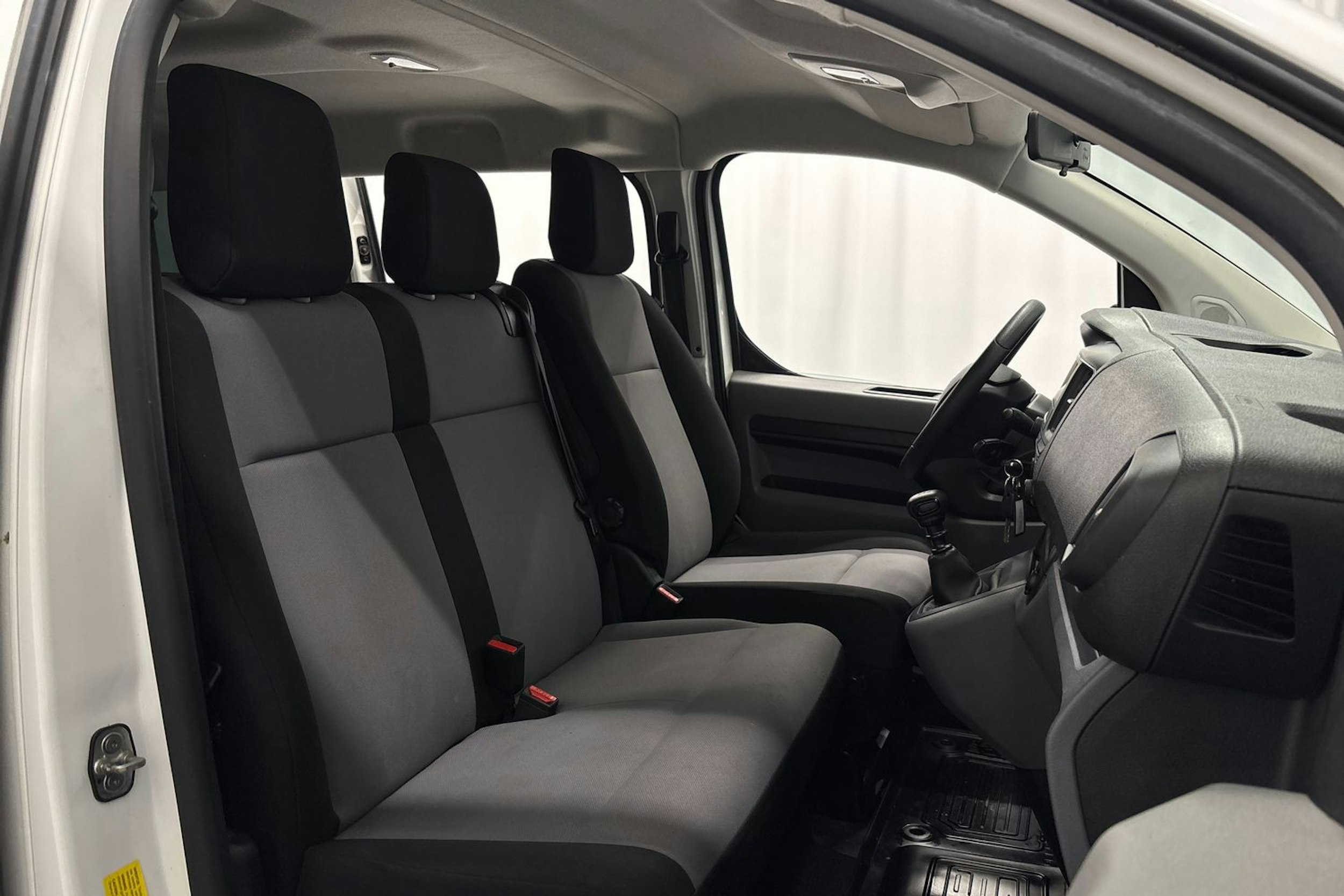 valkoinen Toyota Proace Verso 2018 kuva 13.