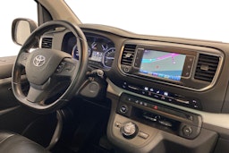 harmaa Toyota Proace Verso 2018 kuva 10.