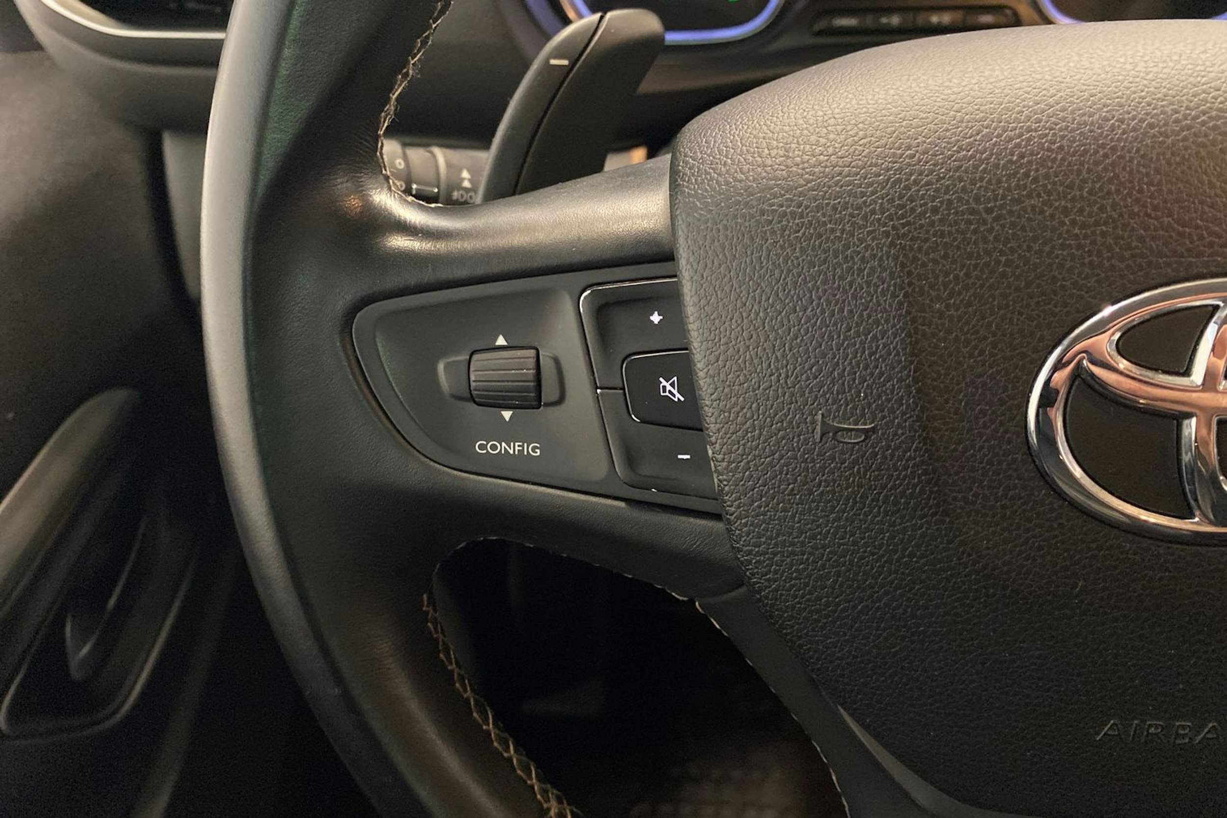 harmaa Toyota Proace Verso 2018 kuva 14.