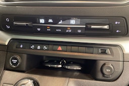 harmaa Toyota Proace Verso 2018 kuva 19.