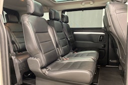 harmaa Toyota Proace Verso 2018 kuva 24.