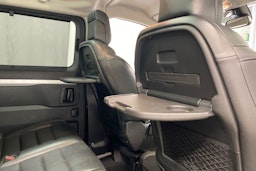harmaa Toyota Proace Verso 2018 kuva 27.