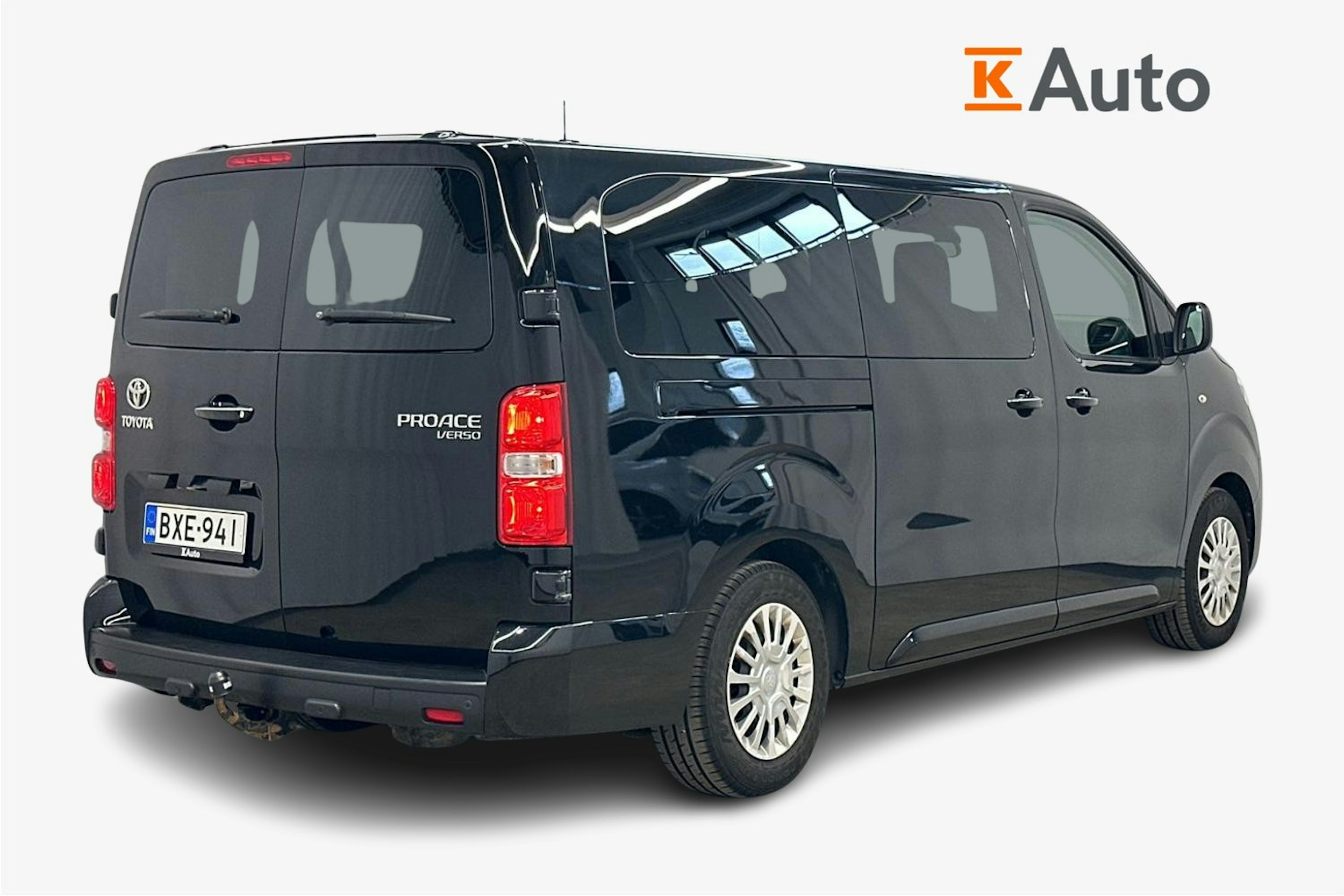 musta Toyota Proace Verso 2019 kuva 2.
