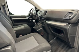 musta Toyota Proace Verso 2019 kuva 10.