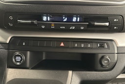 musta Toyota Proace Verso 2019 kuva 14.