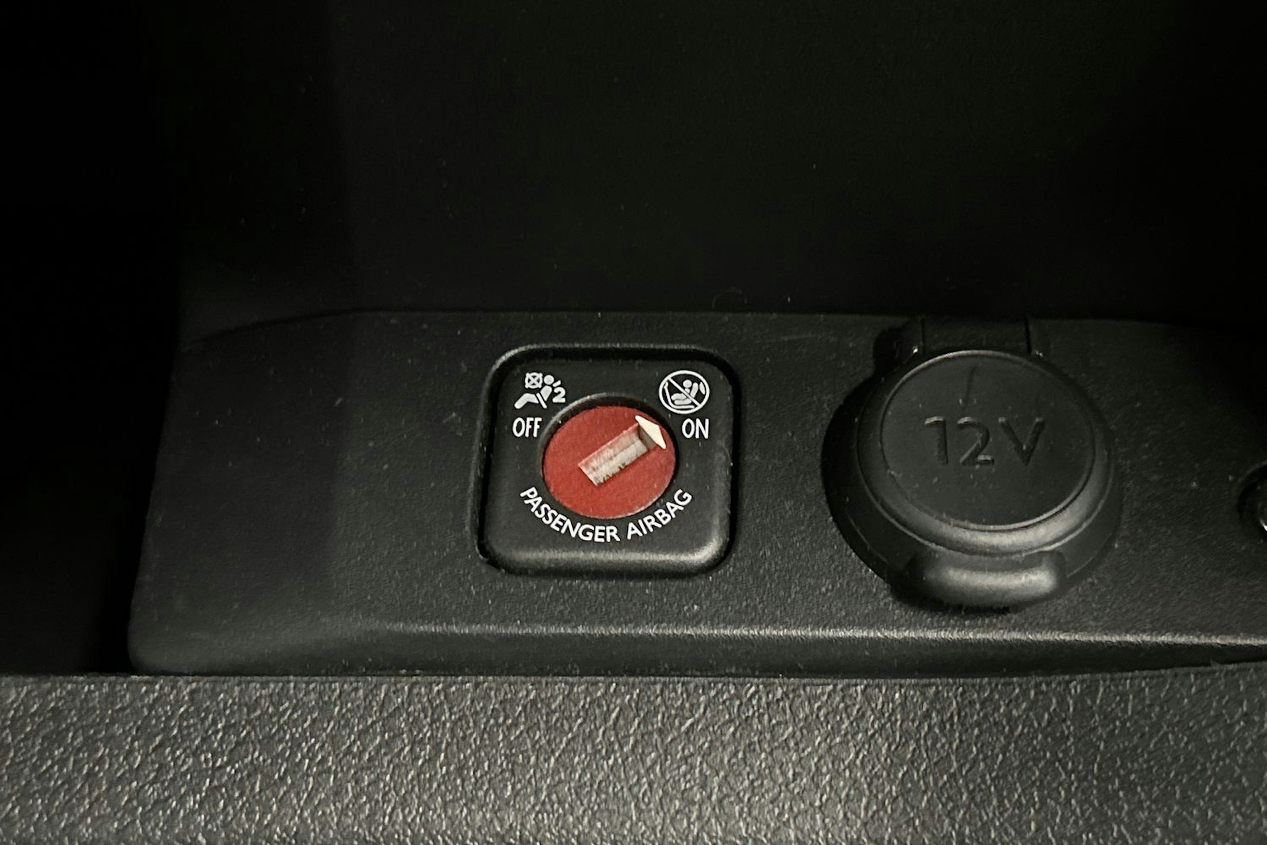 musta Toyota Proace Verso 2019 kuva 20.