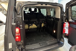 harmaa Toyota Proace Verso 2019 kuva 15.