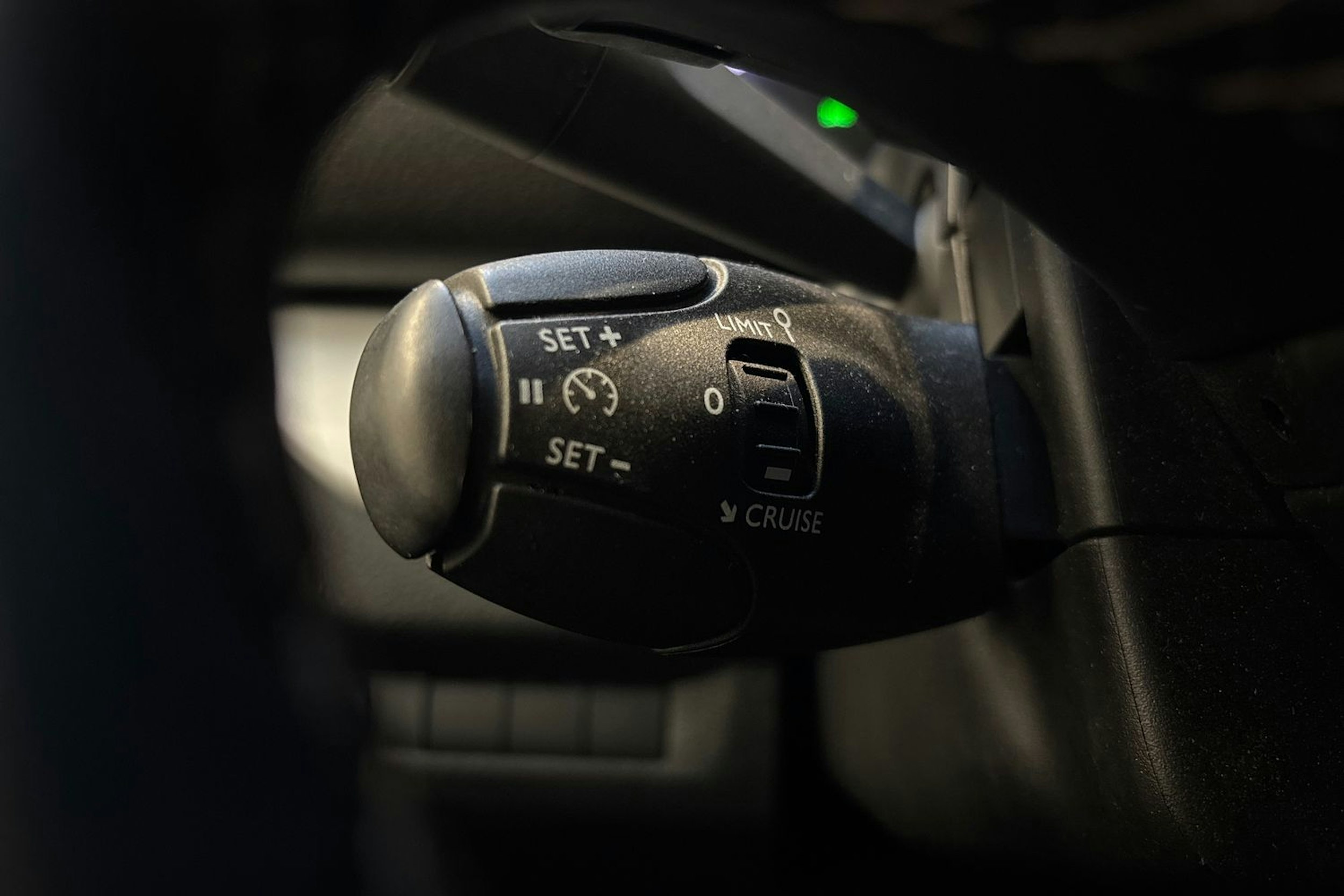 harmaa Toyota Proace Verso 2019 kuva 21.