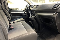 harmaa Toyota Proace Verso 2019 kuva 24.