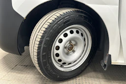 valkoinen Toyota Proace Verso 2019 kuva 10.