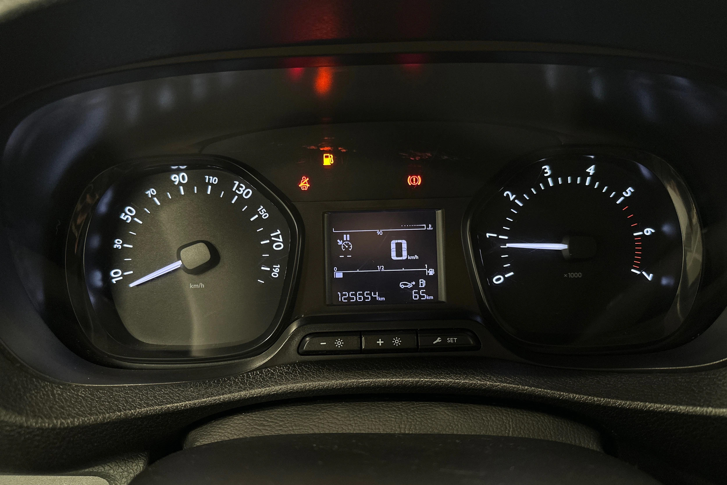 valkoinen Toyota Proace Verso 2019 kuva 12.