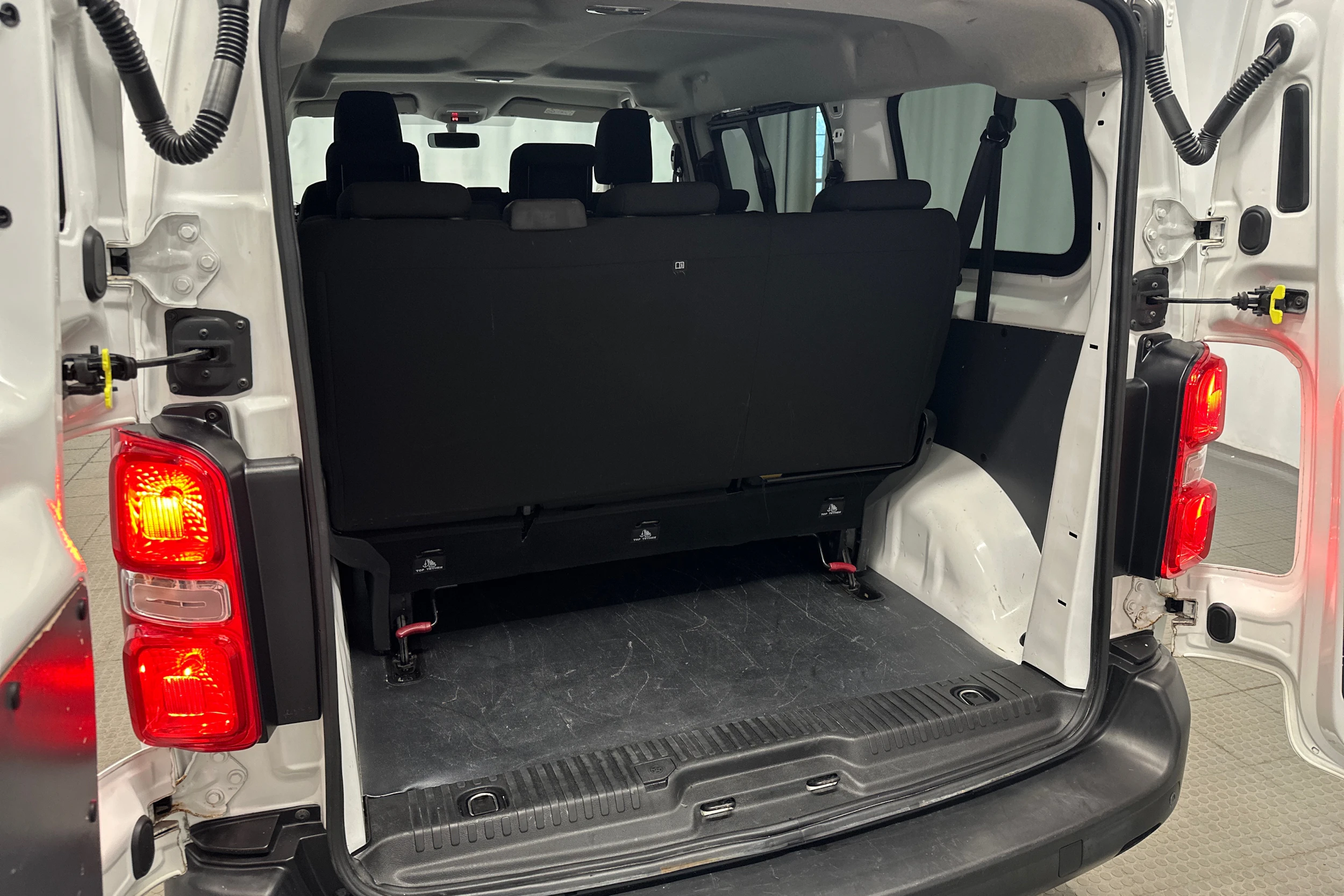 valkoinen Toyota Proace Verso 2019 kuva 19.