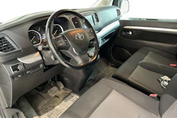 Valkoinen Toyota Proace Verso 2019 kuva 3.