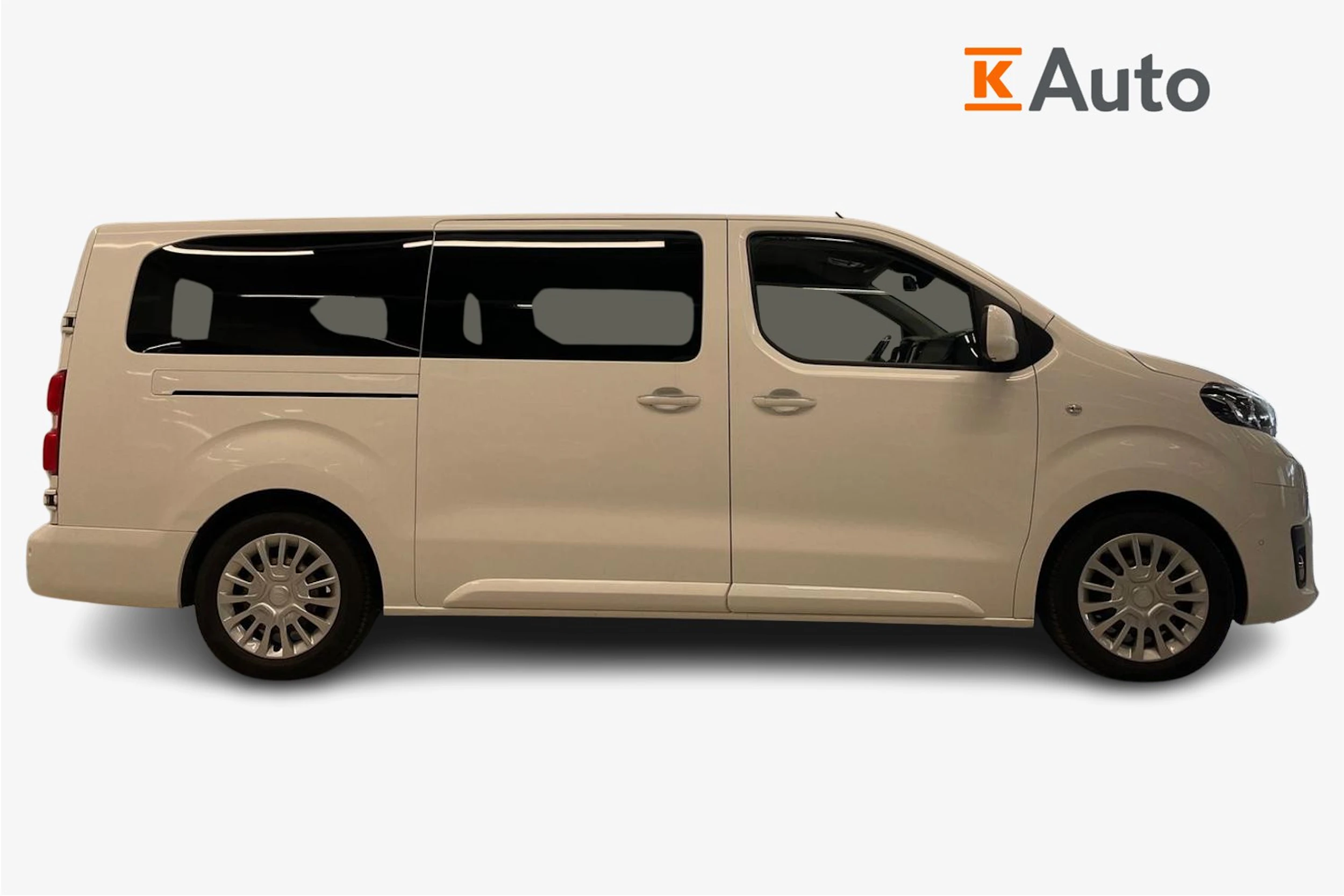 Valkoinen Toyota Proace Verso 2019 kuva 7.