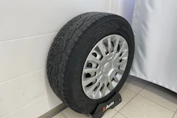 Valkoinen Toyota Proace Verso 2019 kuva 13.