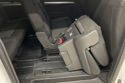 Valkoinen Toyota Proace Verso 2019 kuva 16.