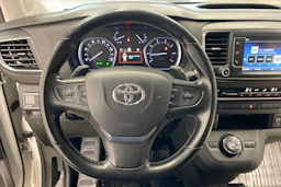 Valkoinen Toyota Proace Verso 2019 kuva 23.