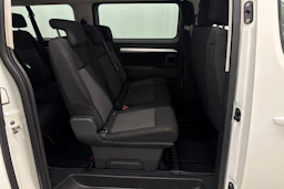valkoinen Toyota Proace Verso 2020 kuva 22.