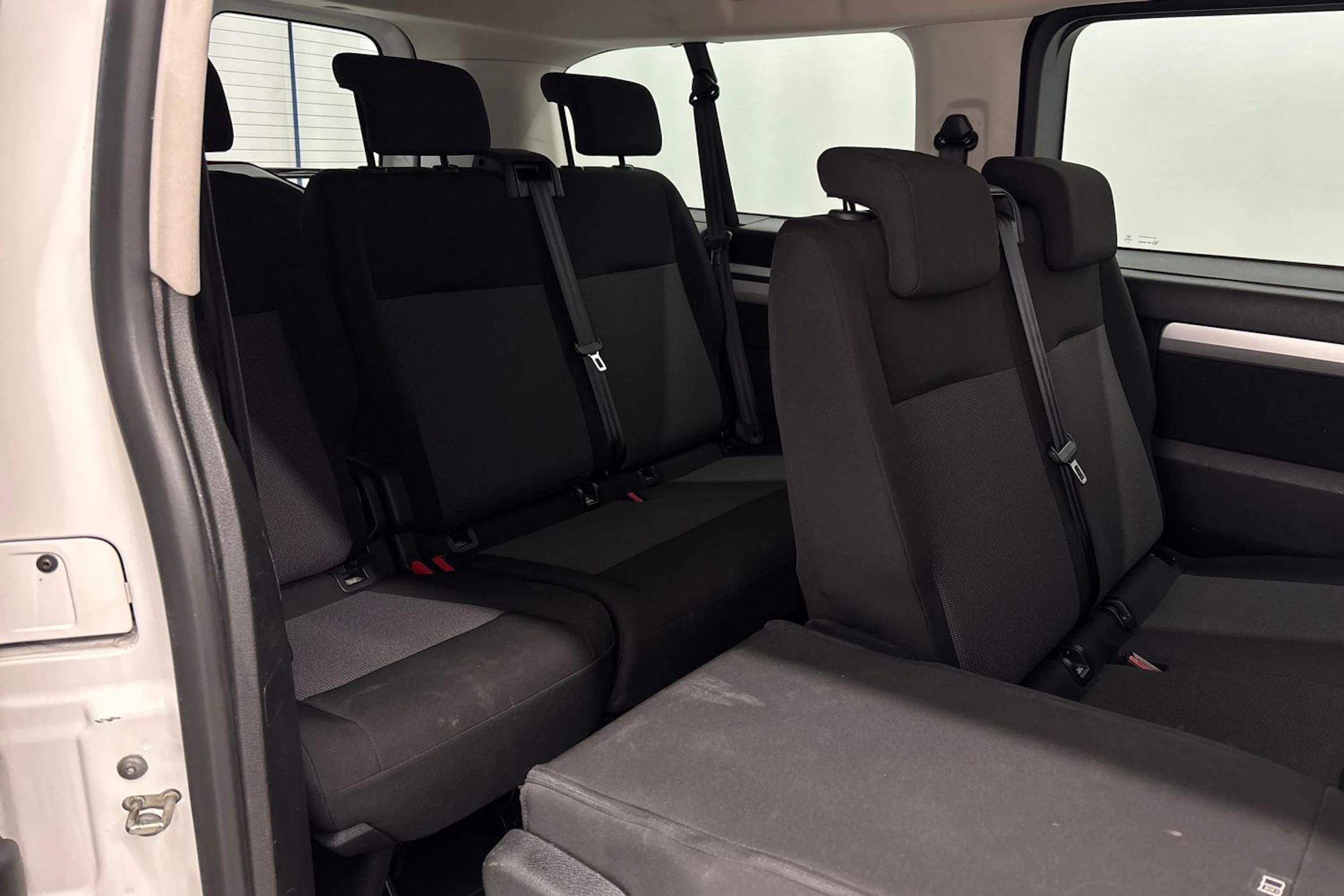 valkoinen Toyota Proace Verso 2020 kuva 23.