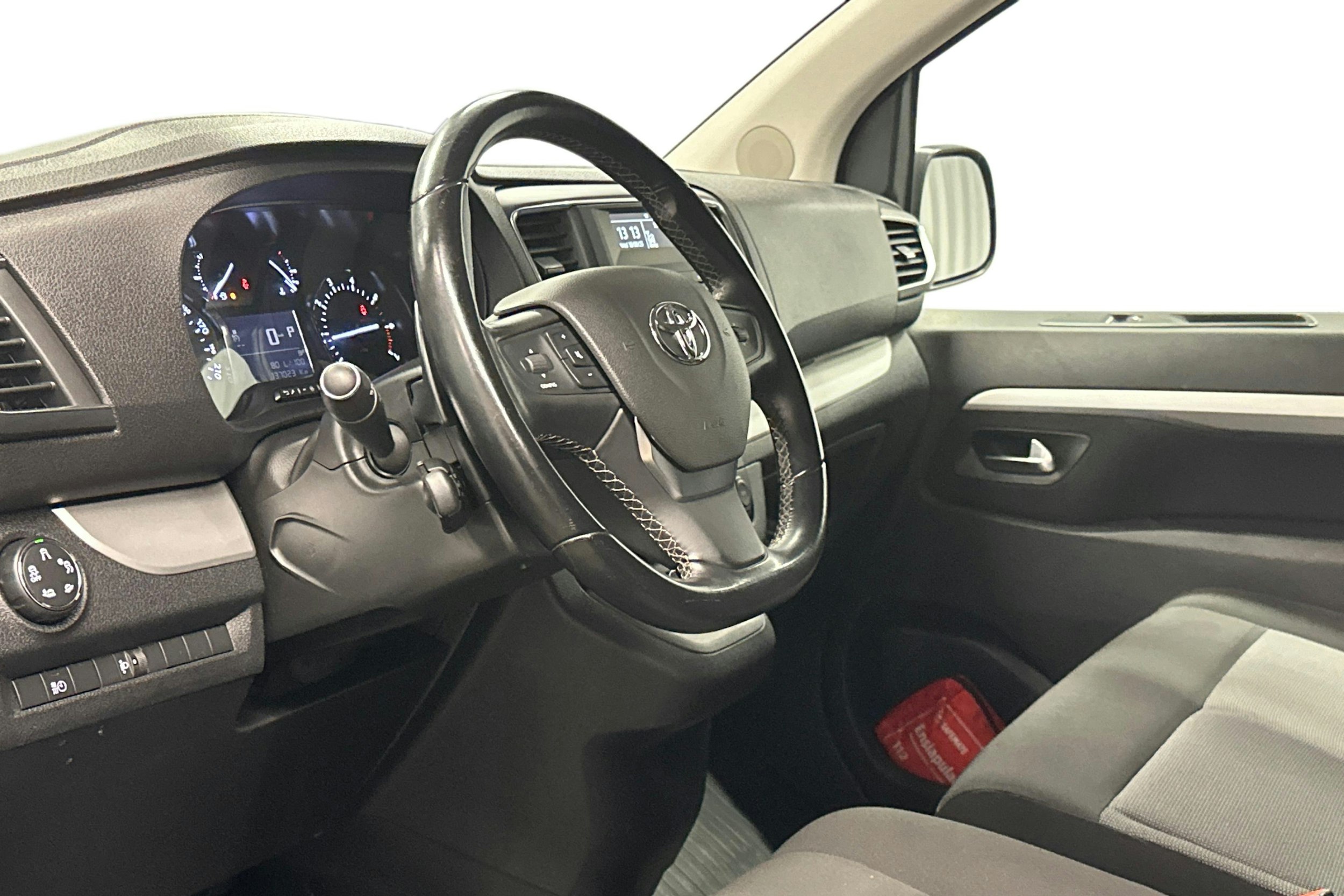 hopea Toyota Proace Verso 2020 kuva 6.