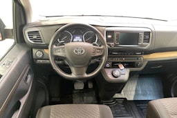 oranssi Toyota Proace Verso 2020 kuva 9.