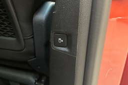 oranssi Toyota Proace Verso 2020 kuva 18.