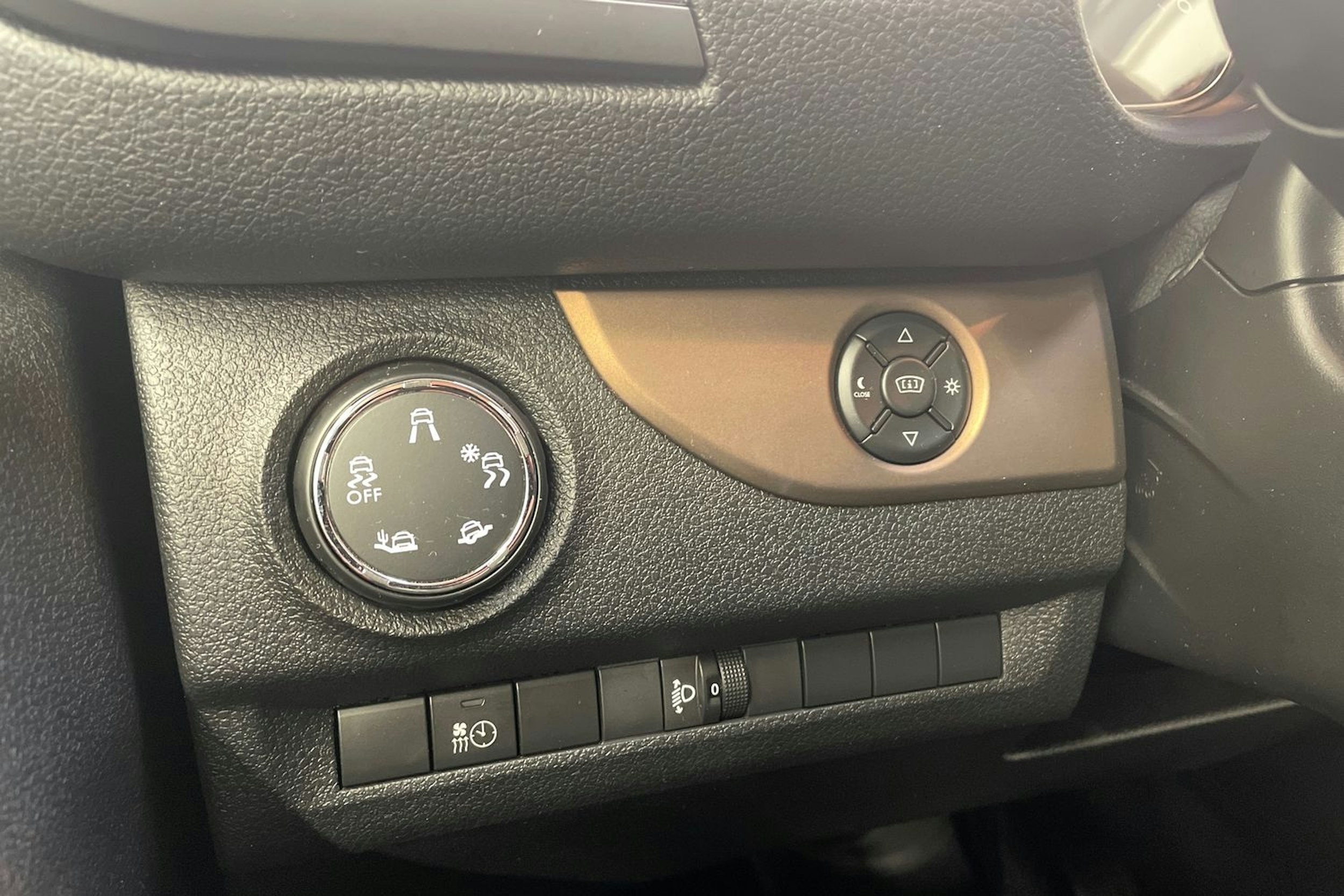 oranssi Toyota Proace Verso 2020 kuva 23.