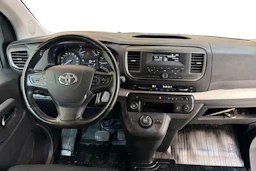 valkoinen Toyota Proace Verso 2020 kuva 9.