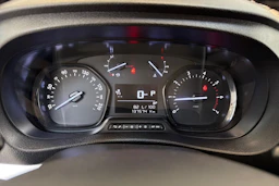 valkoinen Toyota Proace Verso 2020 kuva 16.