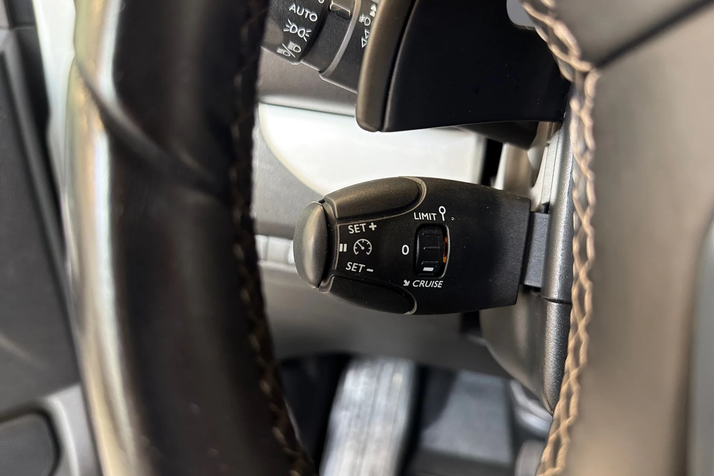 valkoinen Toyota Proace Verso 2020 kuva 17.