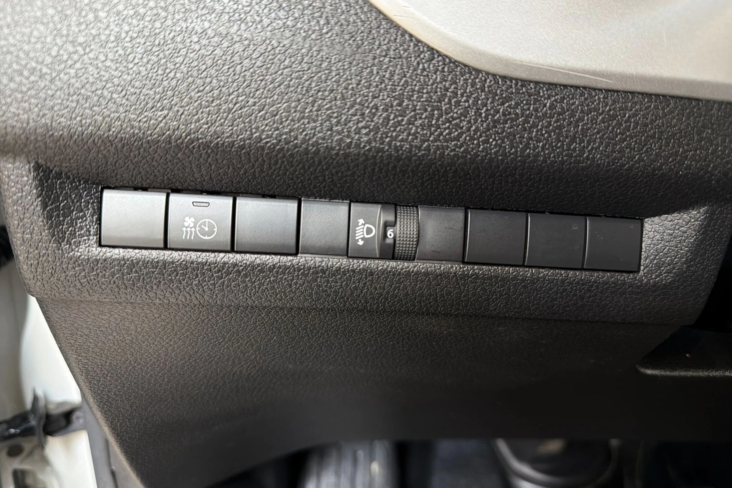 valkoinen Toyota Proace Verso 2020 kuva 21.