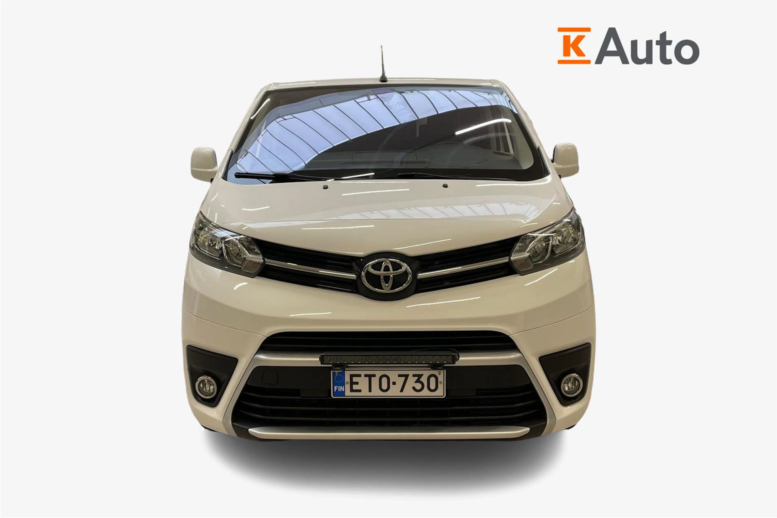 valkoinen Toyota Proace Verso 2021 kuva 5.