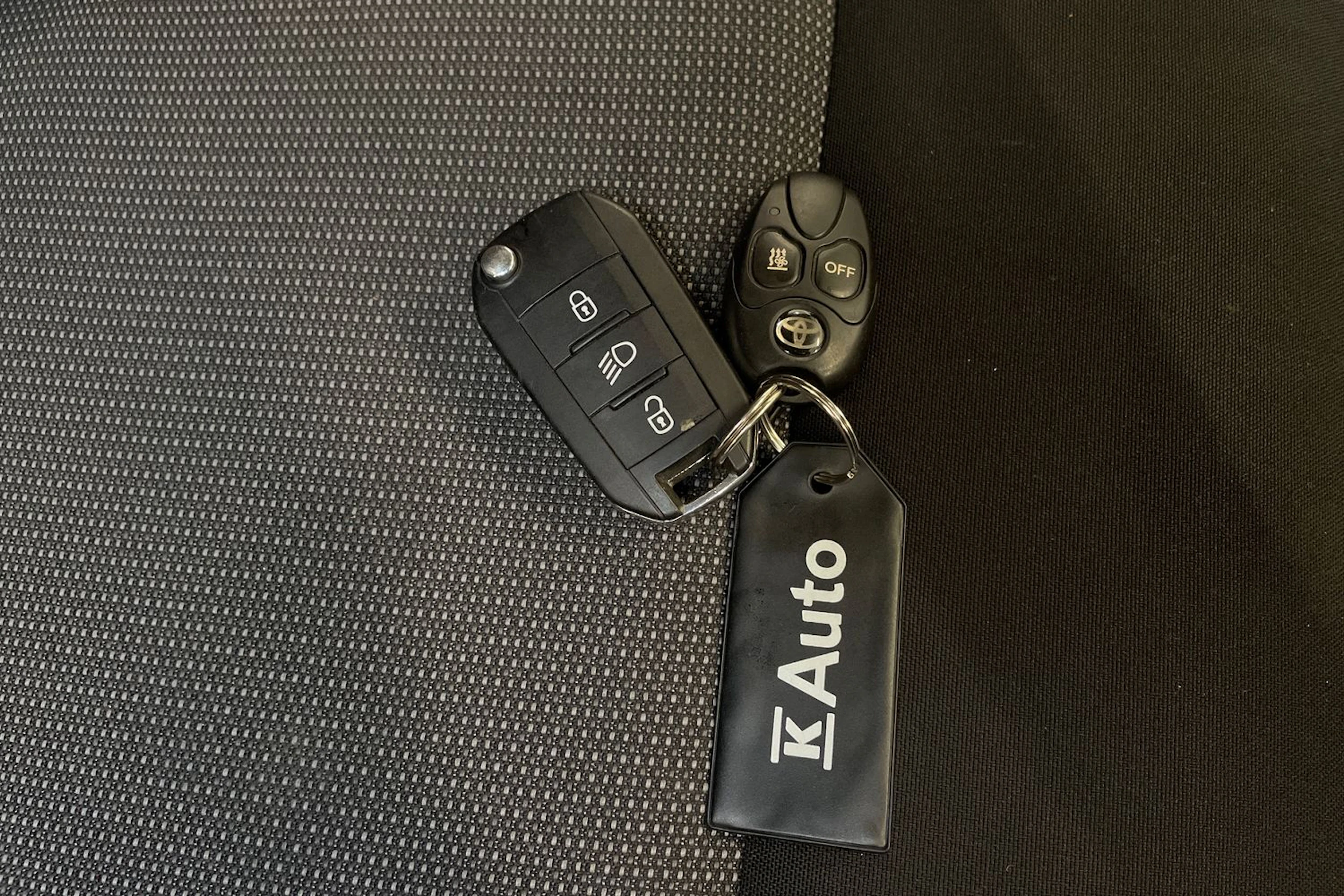 valkoinen Toyota Proace Verso 2021 kuva 17.