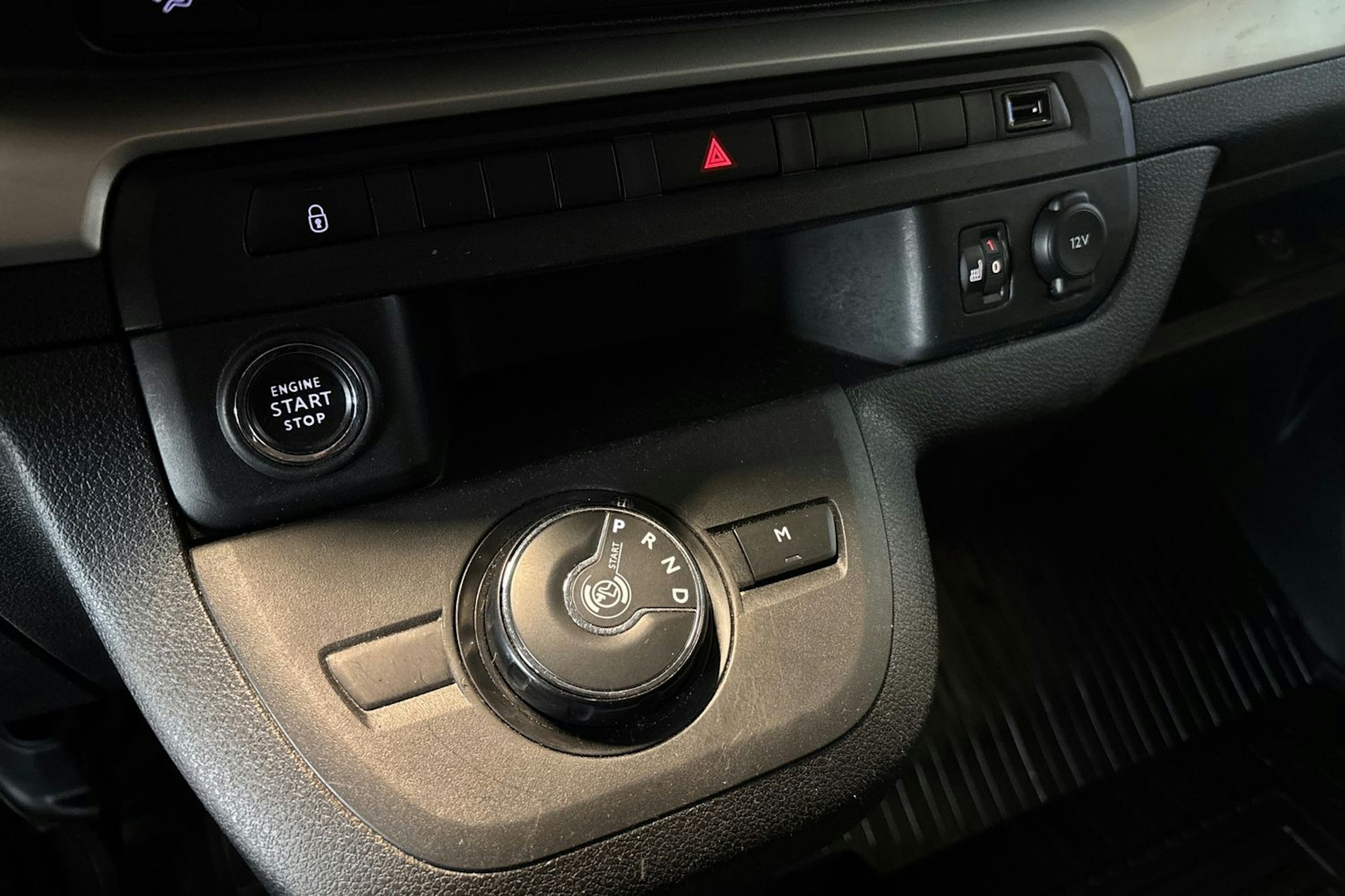 ruskea (beige) Toyota Proace Verso 2021 kuva 18.