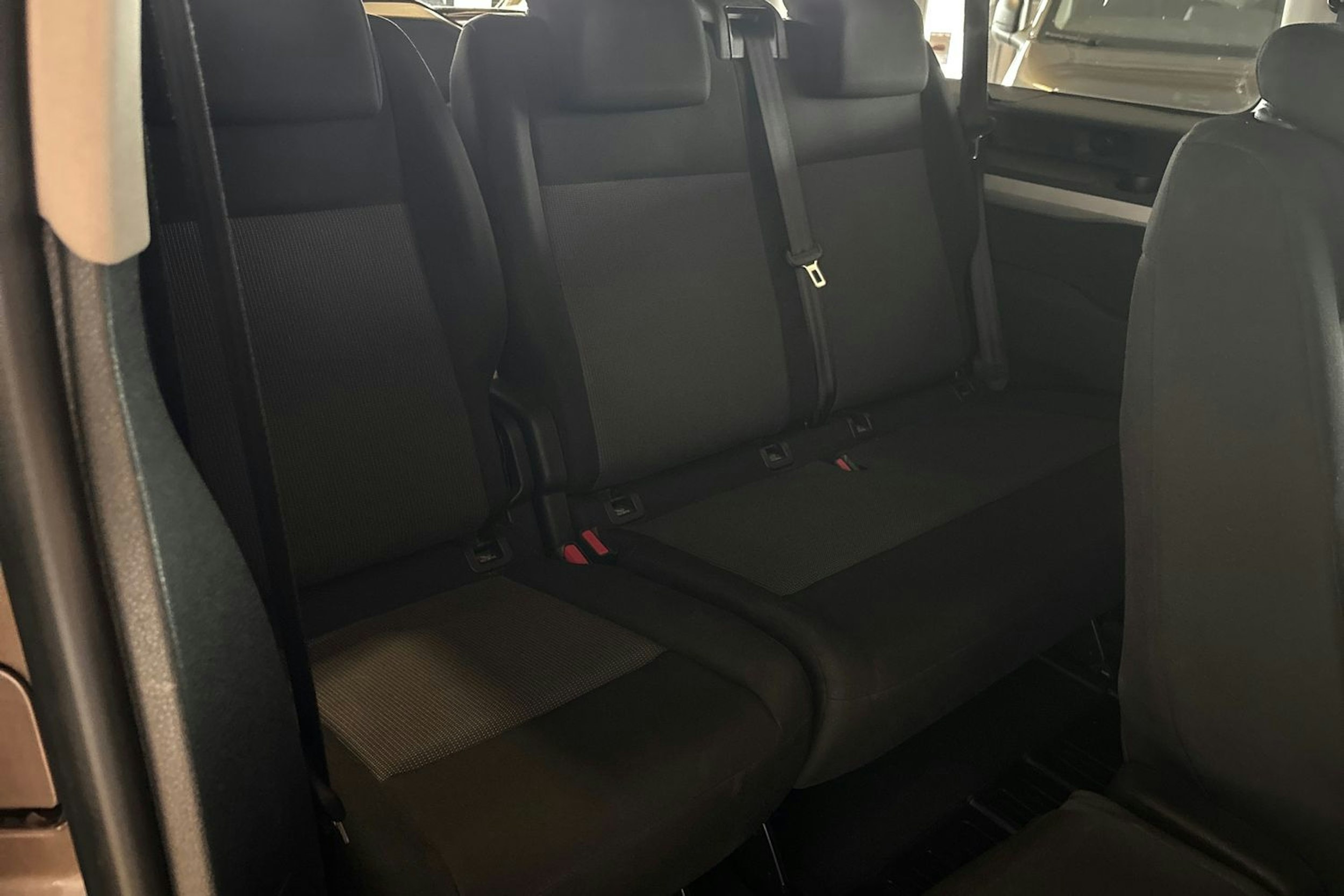 ruskea (beige) Toyota Proace Verso 2021 kuva 21.