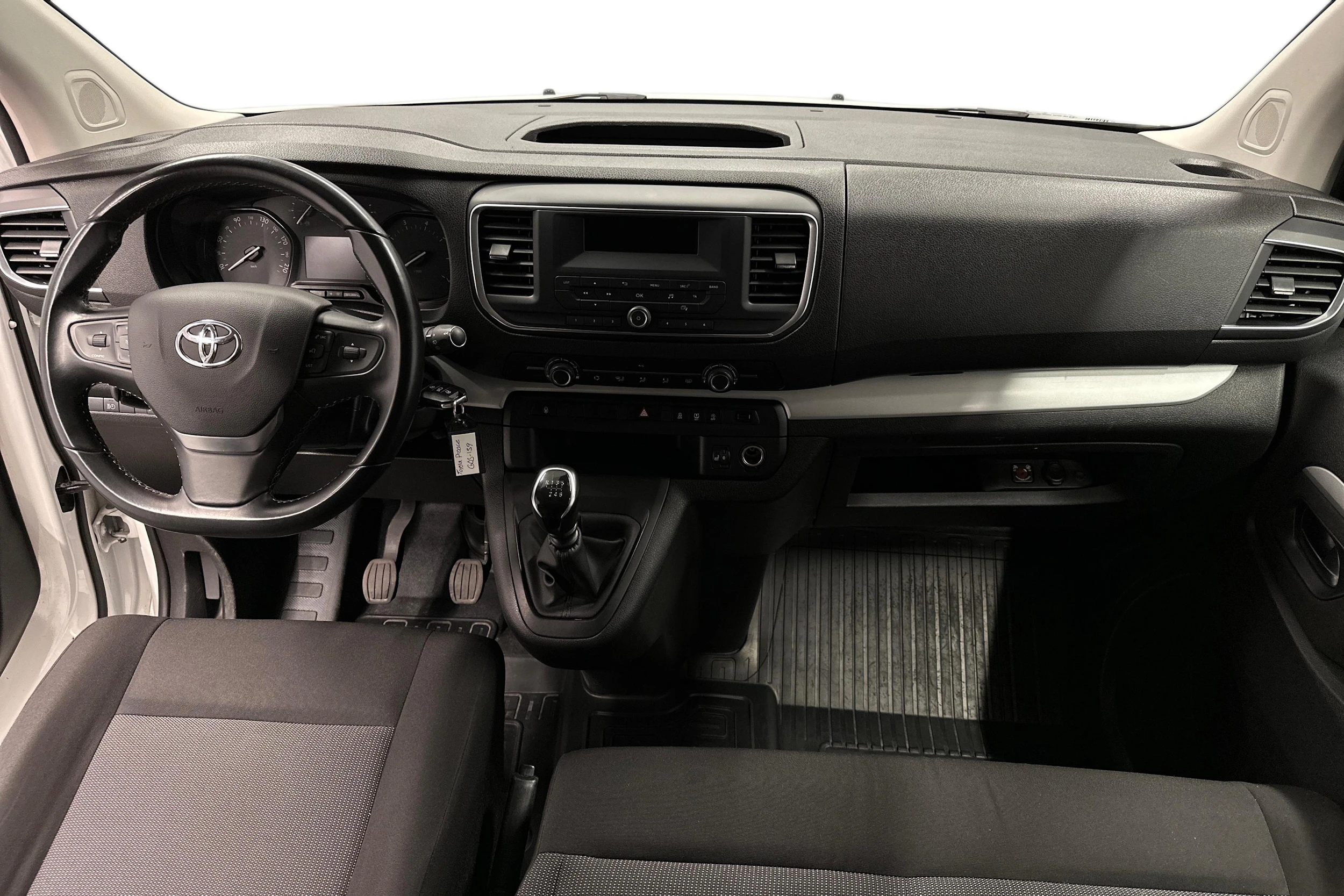 valkoinen Toyota Proace Verso 2021 kuva 7.