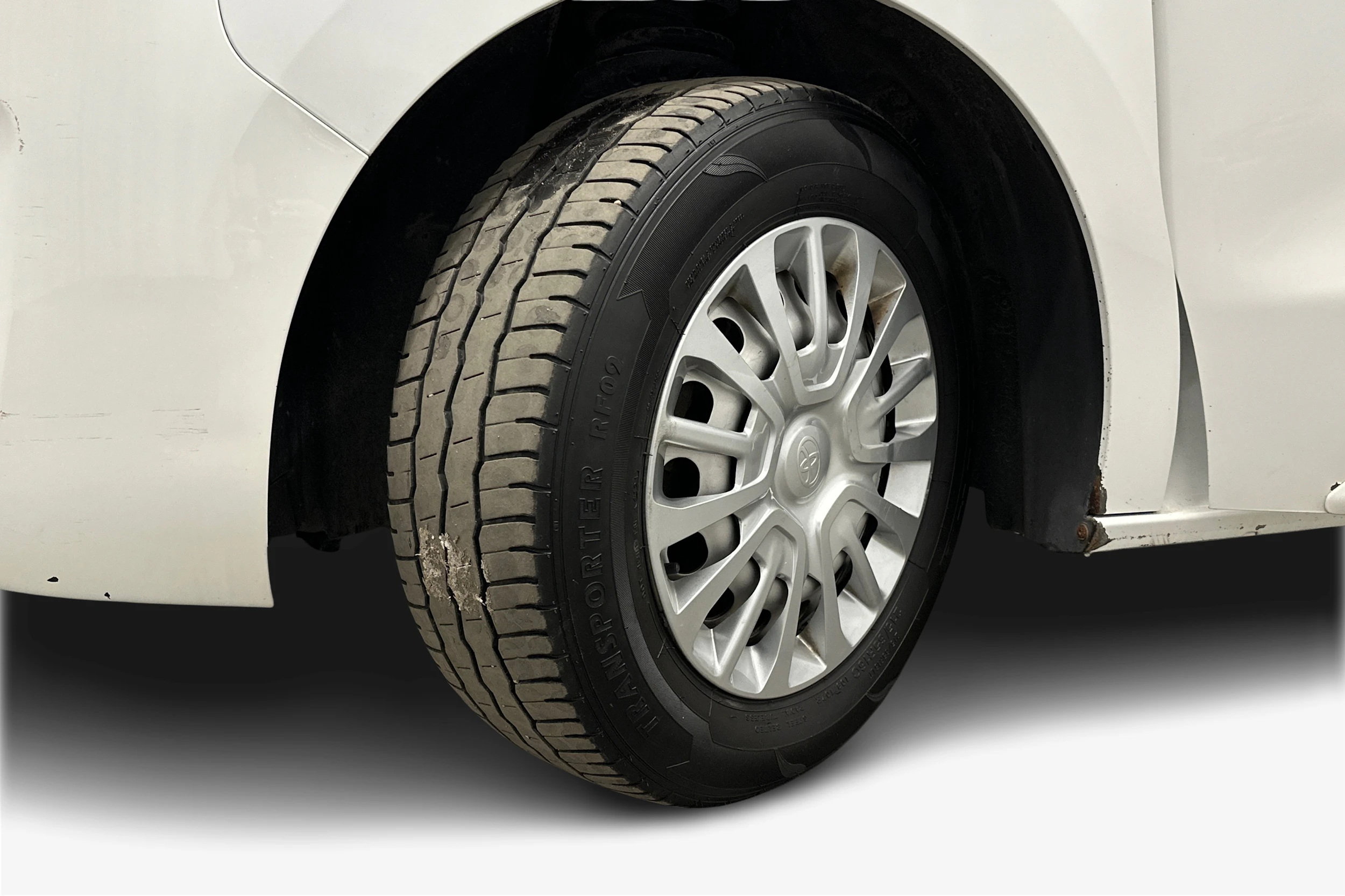 valkoinen Toyota Proace Verso 2021 kuva 9.