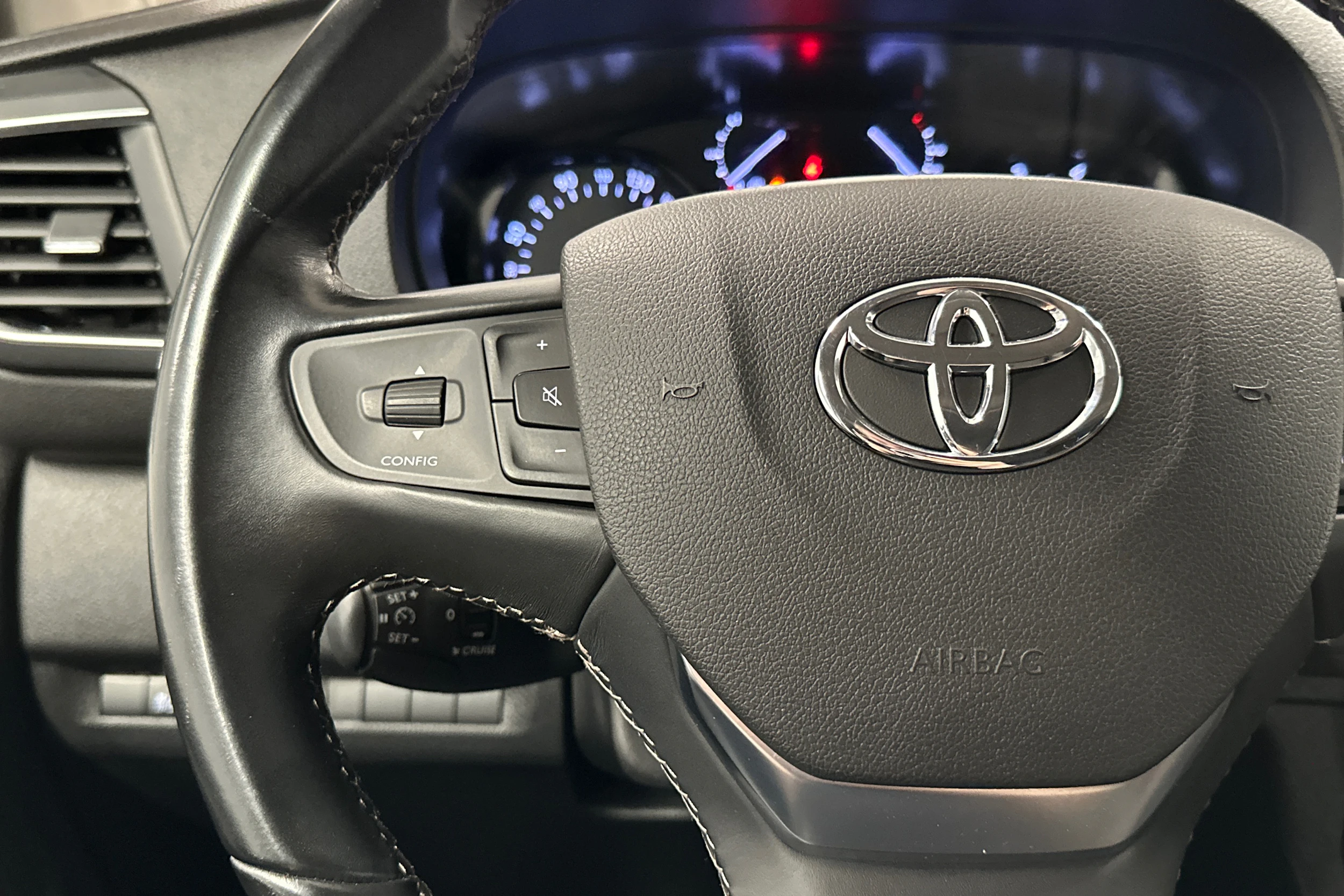 valkoinen Toyota Proace Verso 2021 kuva 11.