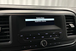 valkoinen Toyota Proace Verso 2021 kuva 18.