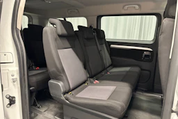 valkoinen Toyota Proace Verso 2021 kuva 23.